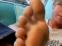 Hot twink wiggles his sexy toes and jerks off his fat cock