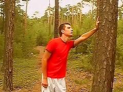 Hot dude gets threeway sex from big dick twinks in the woods